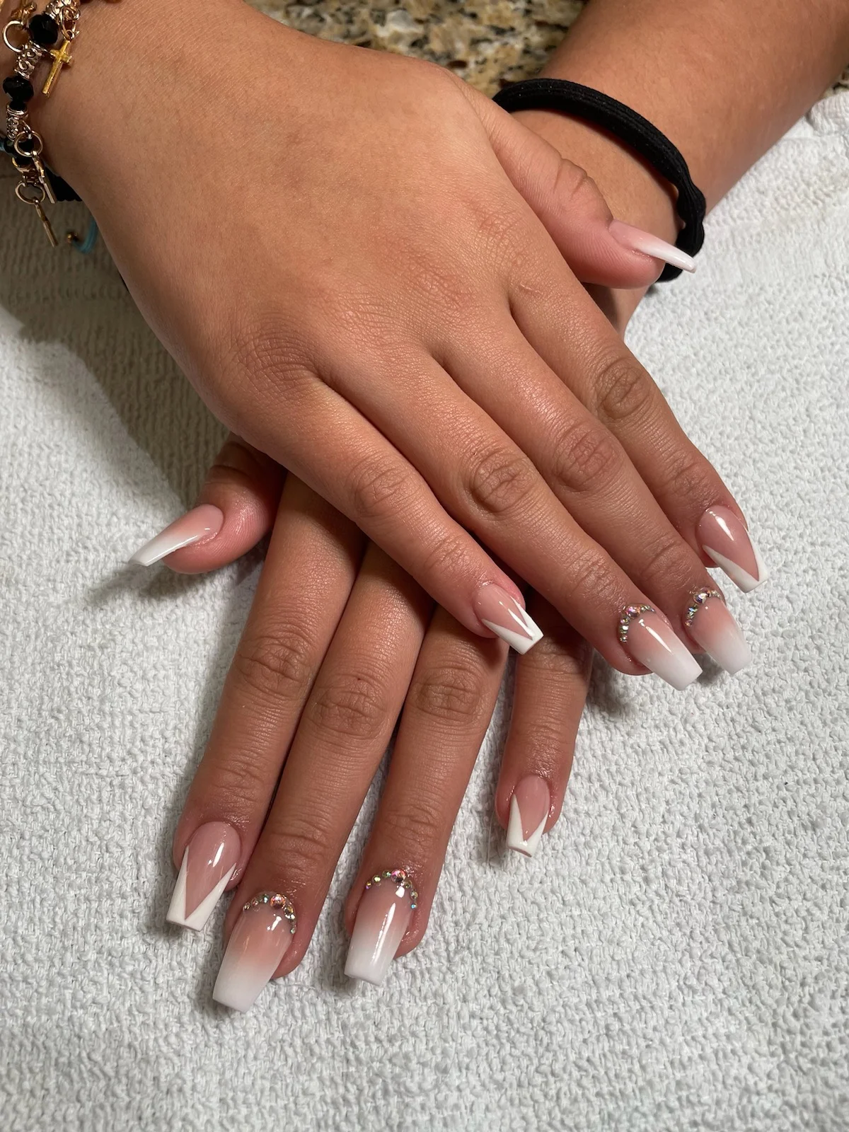 19723575660_15717990243_1_1702965859347